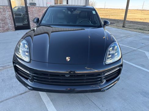 Used 2020 Porsche Cayenne image 4
