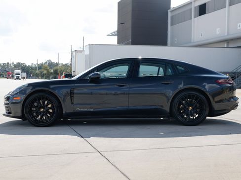 Used 2020 Porsche Panamera image 8