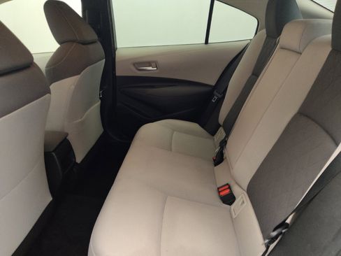 Used 2020 Toyota Corolla LE FWD image 18