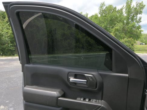 Used 2025 Chevrolet Silverado 1500 Custom Trail Boss w/ Turbomax Blackout Package AWD/4WD image 23