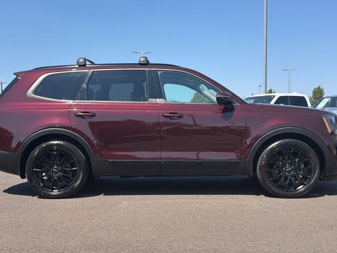 Used 2022 Kia Telluride SX w/ Nightfall Edition Package AWD/4WD image 3