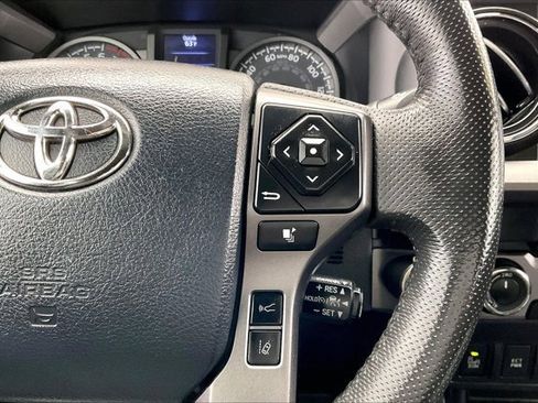 Used 2020 Toyota Tacoma TRD Off-Road image 21