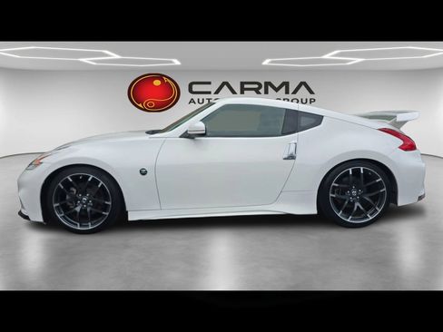 Used 2016 Nissan 370Z NISMO image 2