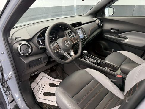 Used 2024 Nissan Kicks SR w/ SR Premium Package image 40