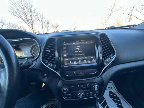 Used 2020 Jeep Cherokee Limited image 13