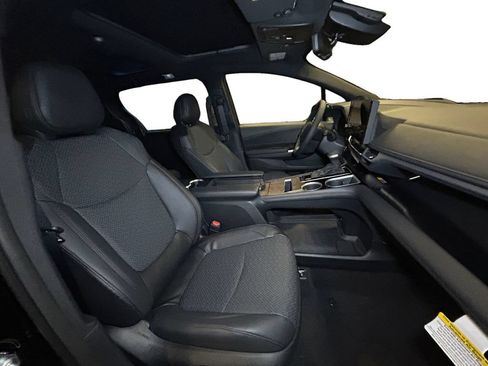 New 2026 Toyota Sienna Platinum AWD/4WD image 15