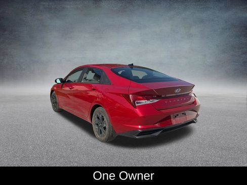 Used 2023 Hyundai Elantra SEL FWD image 3