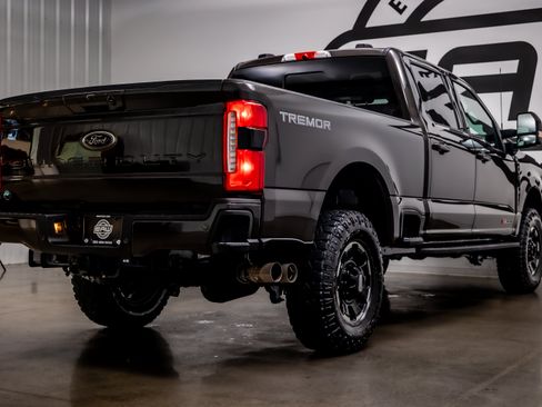 Used 2024 Ford F350 XLT w/ Black Appearance Package AWD/4WD image 37
