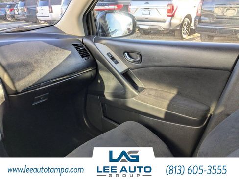 Used 2014 Nissan Murano S image 17