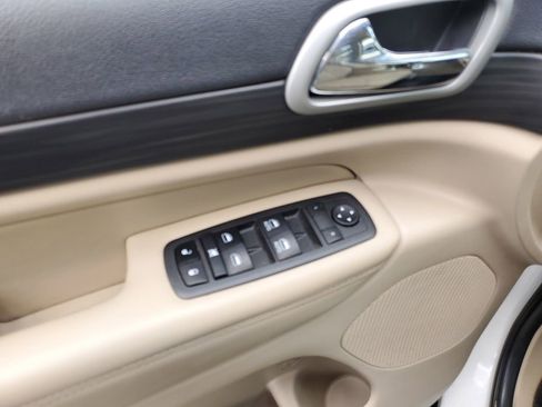 Used 2022 Jeep Grand Cherokee Laredo E w/ Security & Convenience Group AWD/4WD image 19