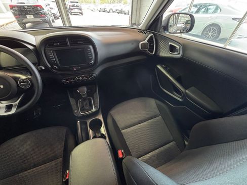 Used 2025 Kia Soul LX w/ LX Technology Package image 33