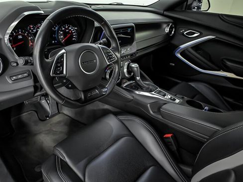 Used 2017 Chevrolet Camaro SS RWD image 21