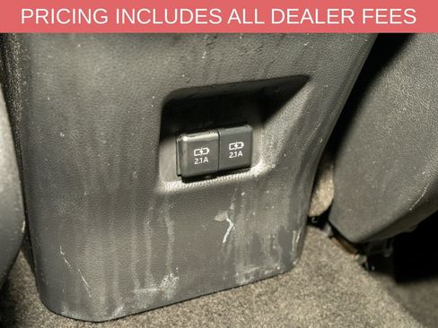 Used 2021 Toyota RAV4 XLE FWD image 7