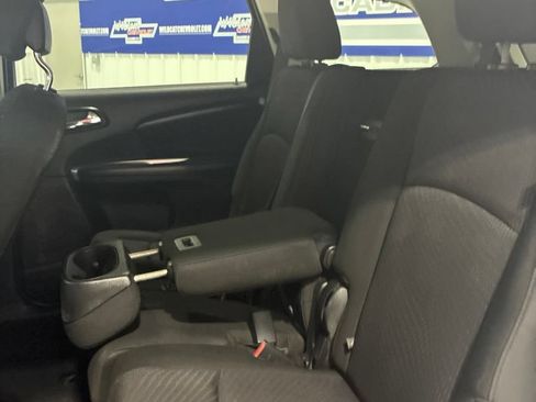 Used 2019 Dodge Journey SE w/ Connectivity Group FWD image 23