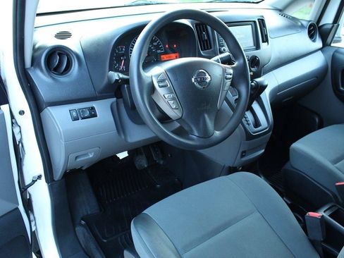 Used 2020 Nissan NV200 SV w/ Sliding Glass Door Package FWD image 10
