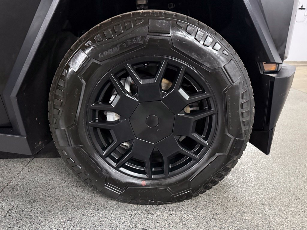 Used 2024 Tesla Cybertruck Cyberbeast AWD/4WD image 6