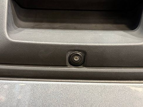 Used 2021 Chevrolet Colorado LT w/ Safety Package image 24