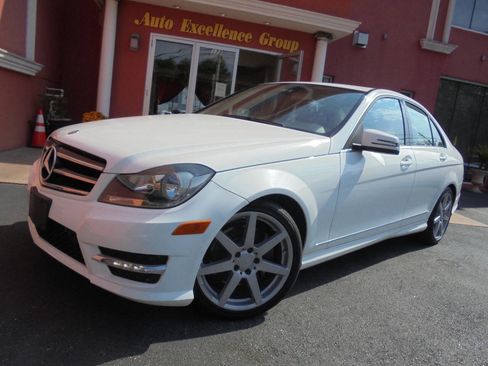 Used 2014 Mercedes-Benz C 300 4MATIC Sedan w/ Premium 1 Package image 25