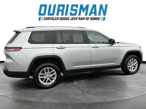 Used 2023 Jeep Grand Cherokee L Laredo w/ Luxury Tech Group I image 2