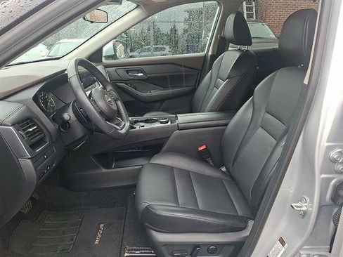 Certified 2023 Nissan Rogue SV w/ SV Premium B Package AWD/4WD image 14
