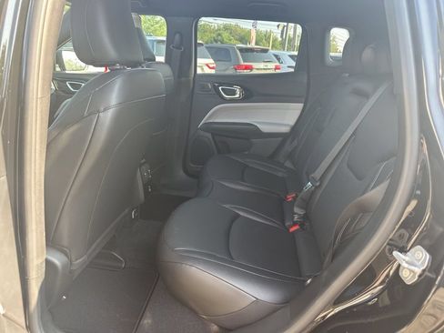 New 2025 Jeep Compass Limited w/ Elite Group AWD/4WD image 32