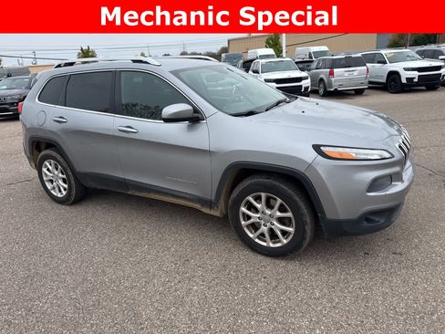 Used 2014 Jeep Cherokee Latitude image 9