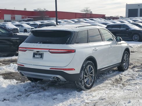 New 2026 Lincoln Corsair Premiere image 4