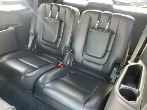 Used 2015 Ford Explorer Limited w/ Equipment Group 301A AWD/4WD image 13