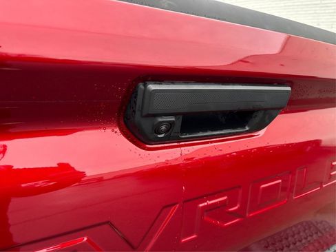 Used 2023 Chevrolet Colorado Z71 w/ Safety Package AWD/4WD image 15