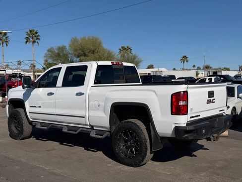 Used 2019 GMC Sierra 2500 Denali w/ Duramax Plus Package AWD/4WD image 5