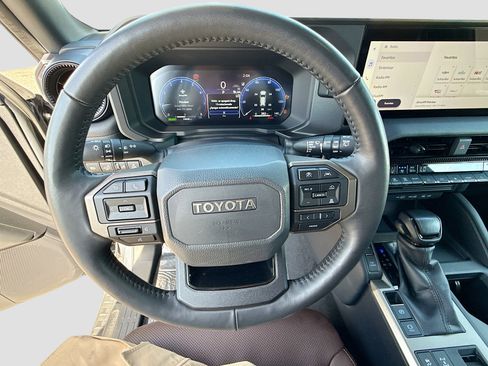 Used 2024 Toyota Land Cruiser image 38