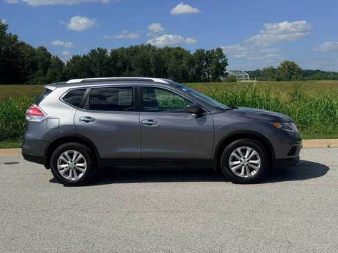 Used 2016 Nissan Rogue SV w/ SV Premium Package AWD/4WD image 34