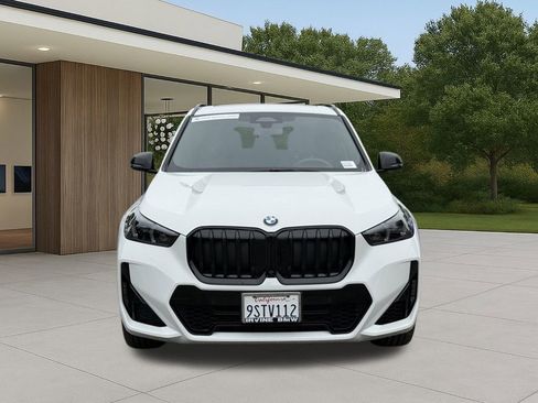 Used 2025 BMW X1 xDrive28i w/ Premium Package image 4
