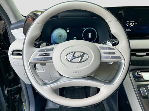 Used 2024 Hyundai Palisade Calligraphy FWD image 11