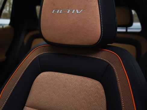 New 2026 Chevrolet Equinox ACTIV w/ Convenience Package III image 10