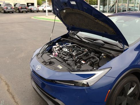 Used 2024 Toyota Prius LE FWD image 50