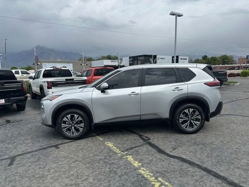 Used 2023 Nissan Rogue SV AWD/4WD image 6
