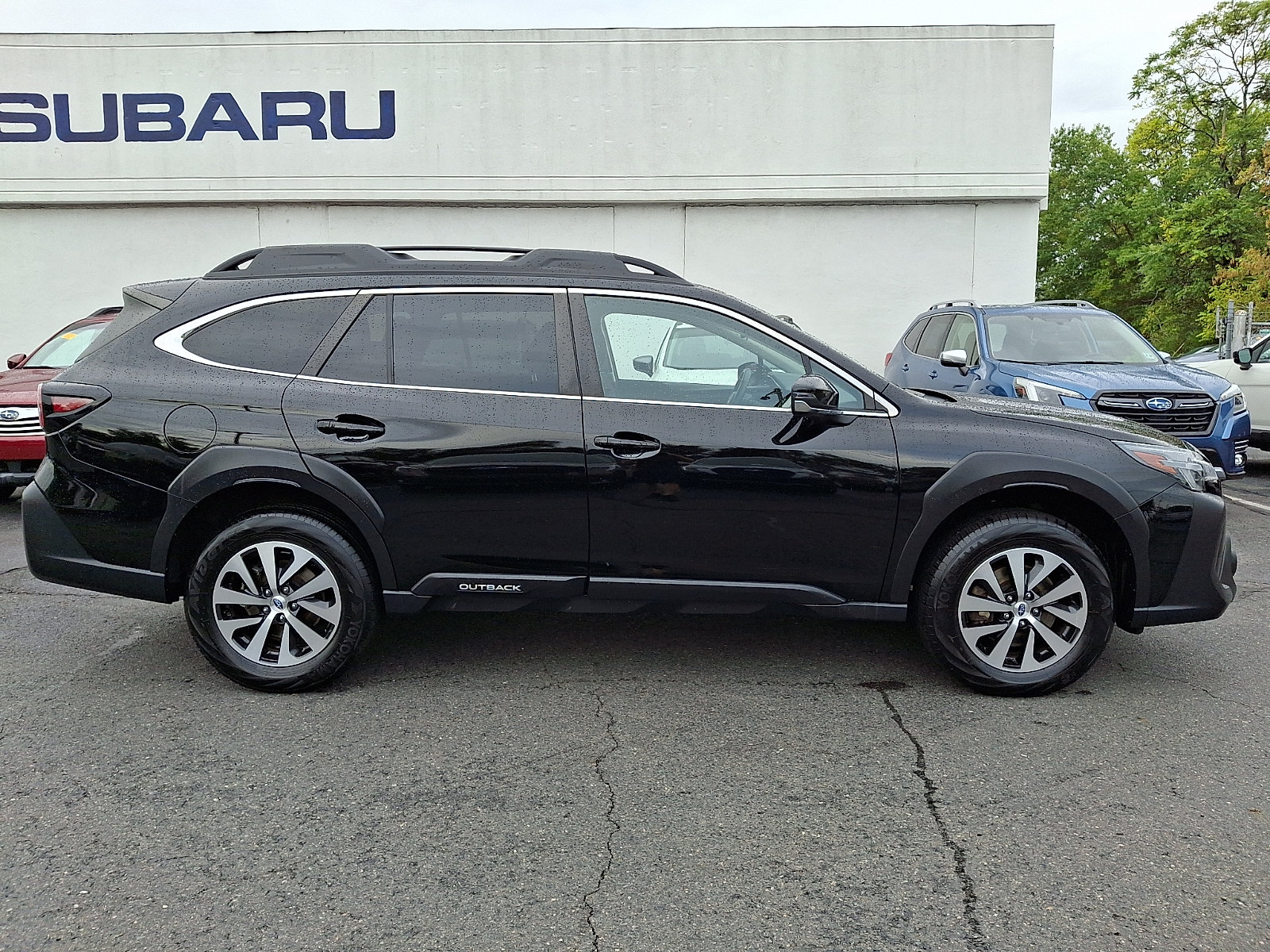 Certified 2024 Subaru Outback Premium AWD/4WD image 7