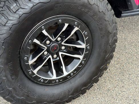 Used 2024 Jeep Wrangler Unlimited Rubicon AWD/4WD image 5