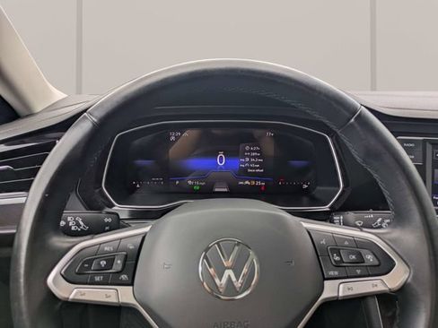 Used 2024 Volkswagen Jetta SE FWD image 27