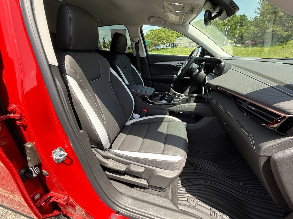 Certified 2026 Buick Envision Sport Touring AWD/4WD image 36