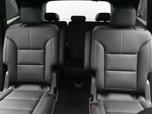 New 2026 GMC Acadia Elevation w/ Elevation Premium Package AWD/4WD image 16