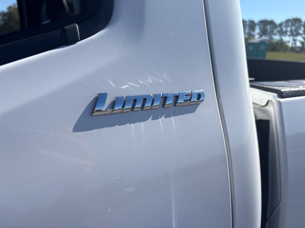Used 2018 Toyota Tacoma Limited AWD/4WD image 26