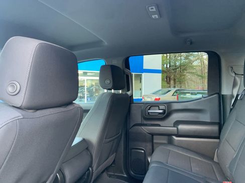 Certified 2024 Chevrolet Silverado 1500 Custom image 31