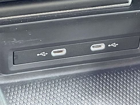 Used 2024 Volkswagen Atlas Cross Sport SE image 27