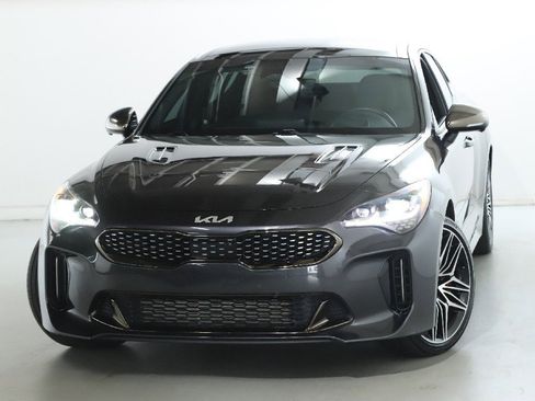Used 2023 Kia Stinger GT2 image 2