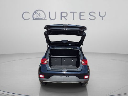 New 2026 Hyundai Venue SEL FWD image 9