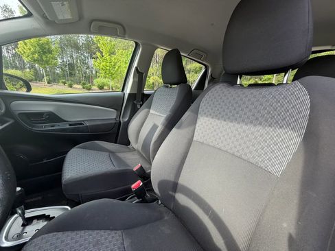 Used 2017 Toyota Yaris L FWD image 11