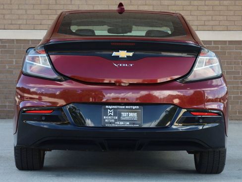 Used 2017 Chevrolet Volt Premier w/ Driver Confidence II Package FWD image 8