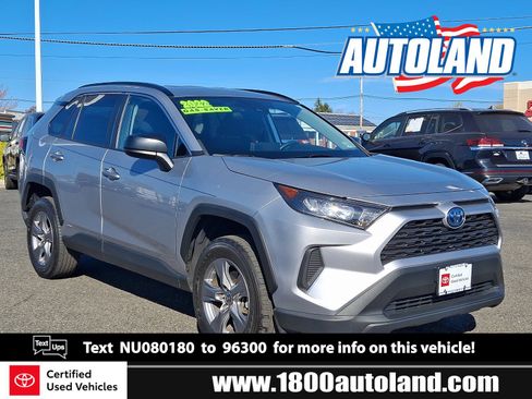 Used 2022 Toyota RAV4 LE image 1
